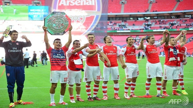 arsenal down manchester city in community shield