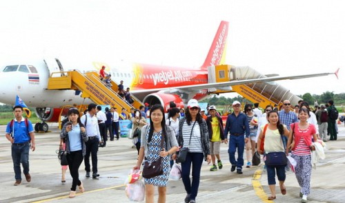 vietnam travel firm to halt pilot can tho bangkok service
