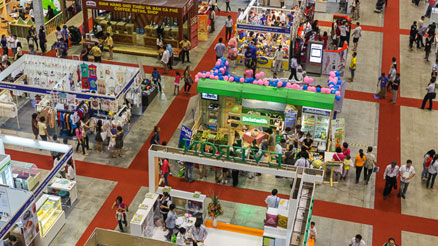 savvy thai retailers take aim at vietnam