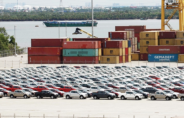 vietnam imports more cars as tariffs drop