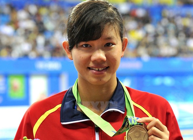 vietnams top swimmer anh vien practices hard seeking swimming glory