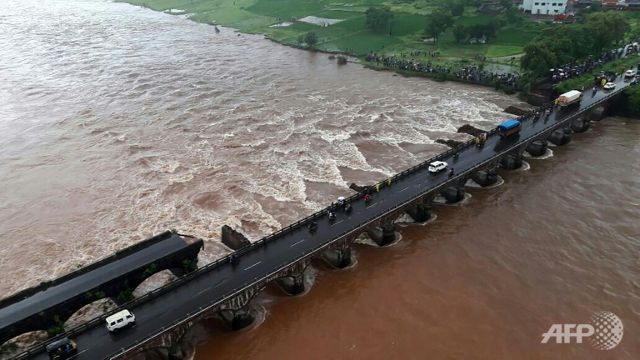 22 missing after india highway bridge collapse