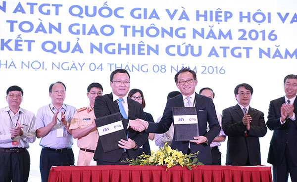 vietnam association of motorcycle manufacturers aims for larger role in improving road safety in vietnam