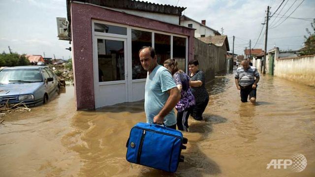 macedonia storms kill at least 21