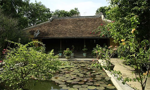 hue struggles to protect garden houses