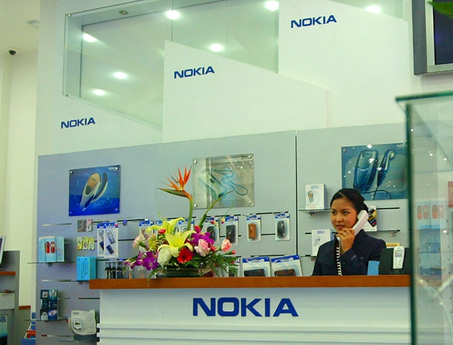 nokia readies for return to vietnam