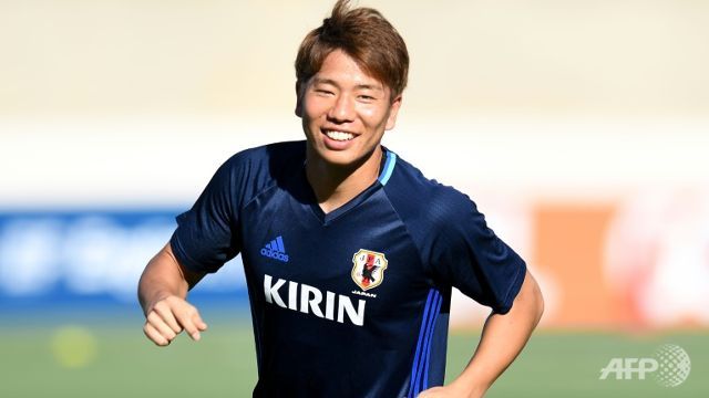 stuttgart sign japans asano on loan from arsenal