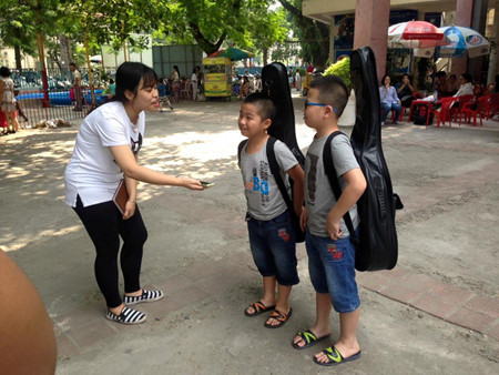 young vietnamese activists support gender equality hinh 2
