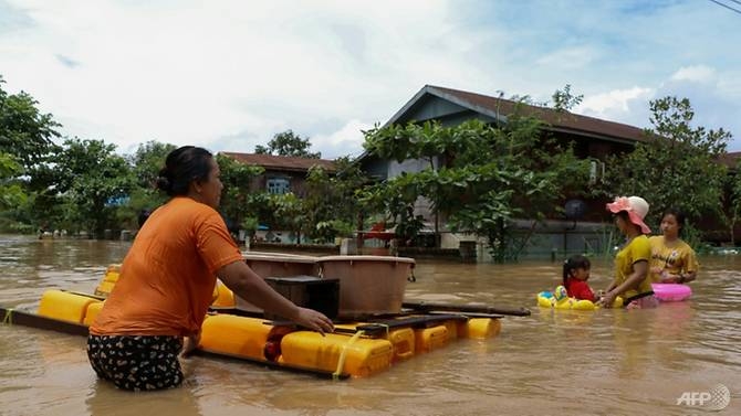 fears grow as flooding displaces 130000 in myanmar