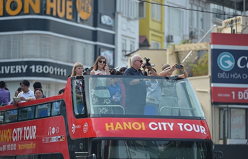Double-decker bus tours a new face for Hanoi tourism