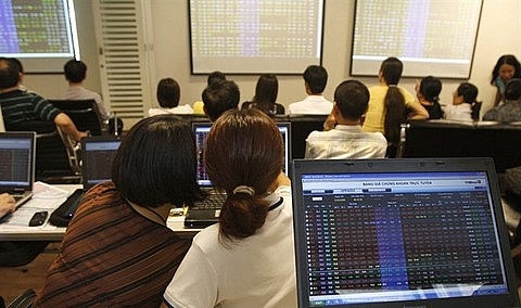 vn index slides on technical correction