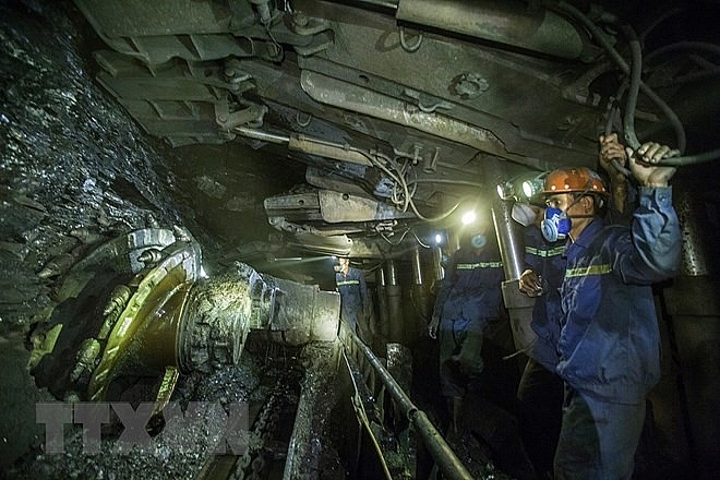 quang ninh coal mine accident kills one injures another