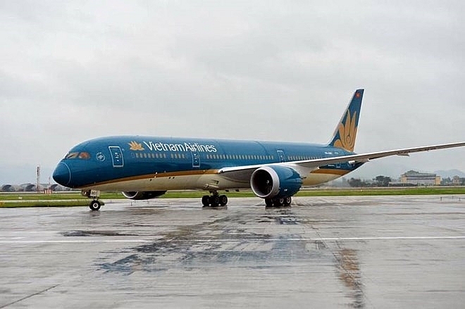 vietnam airlines adjusts flights fromto japan due to storm