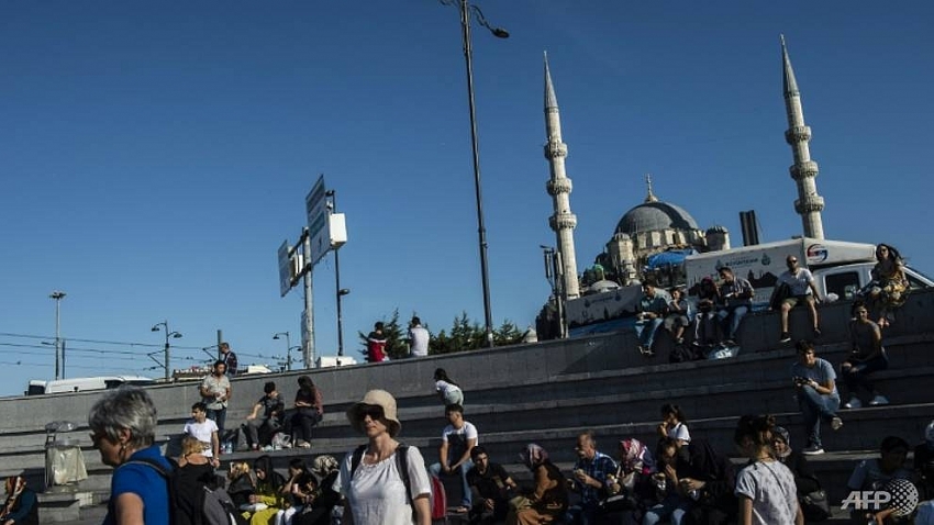foreign tourists get surprise bonanza from turkey woes