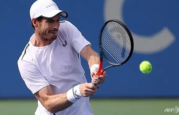 Andy Murray reunites with brother Jamie for doubles win