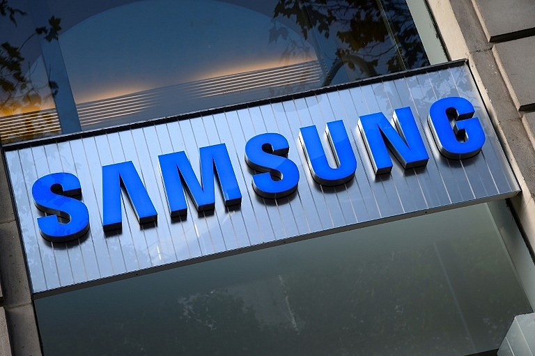 samsung seeks alternatives to japanese suppliers in trade row