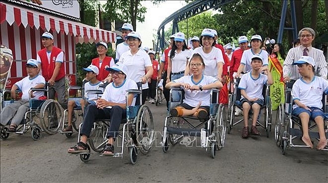 thousands walk for ao victims people with disabilities