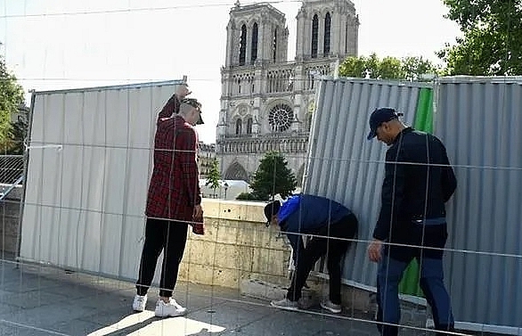 Paris launches Notre-Dame lead decontamination work