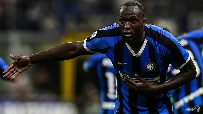 lukaku scores as contes inter reign starts in style