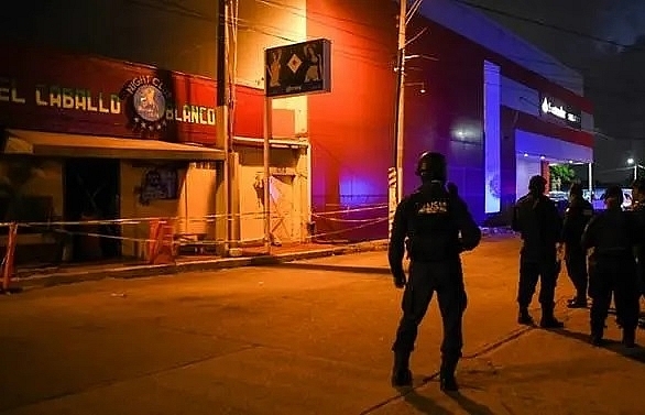 Attackers kill 26 in Mexico bar fire