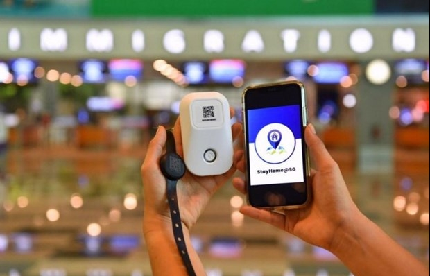 Travellers to Singapore to wear electronic tracking device