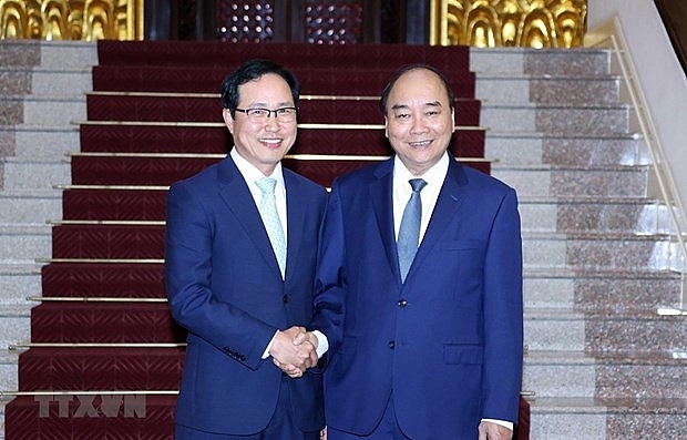 pm commits further support to samsung vietnam