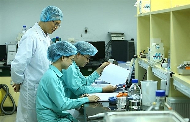 Made-in-Vietnam COVID-19 vaccine set for human trials in October