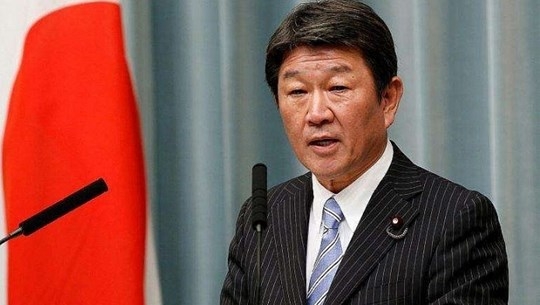 Japanese minister stresses importance of navigation freedom in East Sea