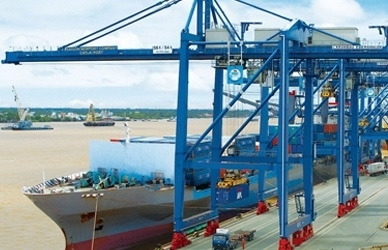Port backlogs force alternative actions