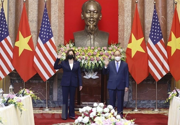 President Nguyen Xuan Phuc and US Vice President Kamala Harris at their meeting (Photo: VNA)