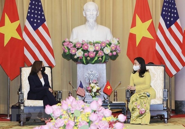 Vice President Vo Thi Anh Xuan (right) and US Vice President Kamala Harris (Photo: VNA)