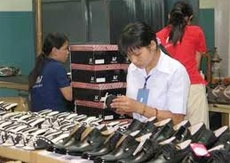 EU keeps its eye on Vietnam shoemakers