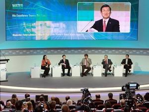 President stresses water resources at APEC event