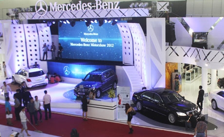 Mercedes-Benz launches the new GLK at Vietnam Motorshow 2012