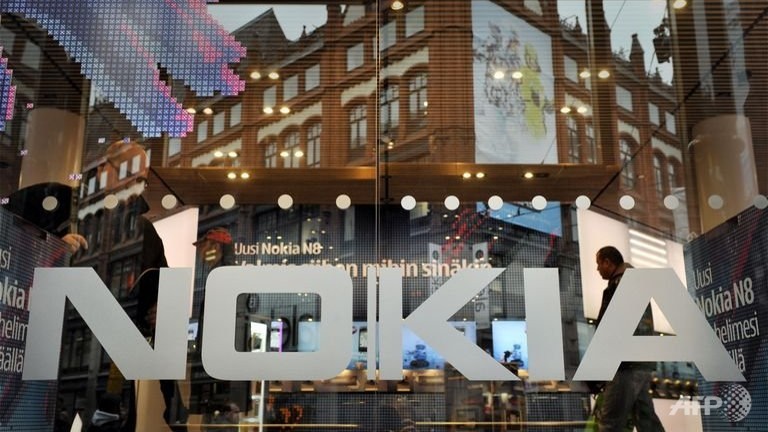 nokia to sell phone unit to microsoft for 717b