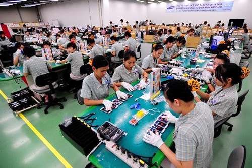 samsung to spend 12 bil on vietnam chip plant