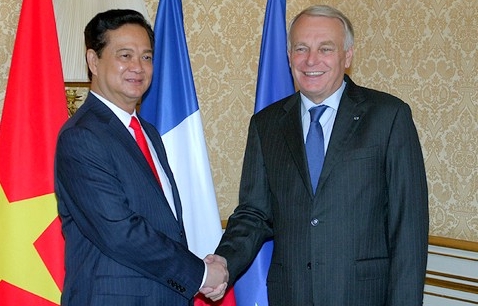 vietnam france officially set up strategic ties