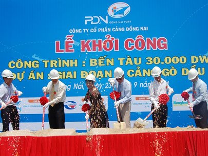 dong nai constructs 30000 ton pier for alumina transport