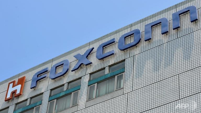 taiwans foxconn unit to team up with taiwan mobile