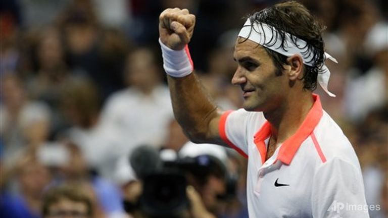 Roger Federer reaches 10th US Open semi-final