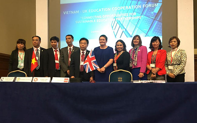 acca signs landmark agreements with three vietnamese universities
