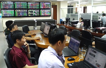 vn shares fall for third day in a row