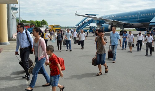Vietnam lowers price ceilings on domestic airfares