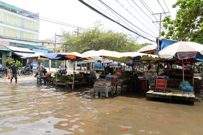 living with floodwater in ho chi minh city
