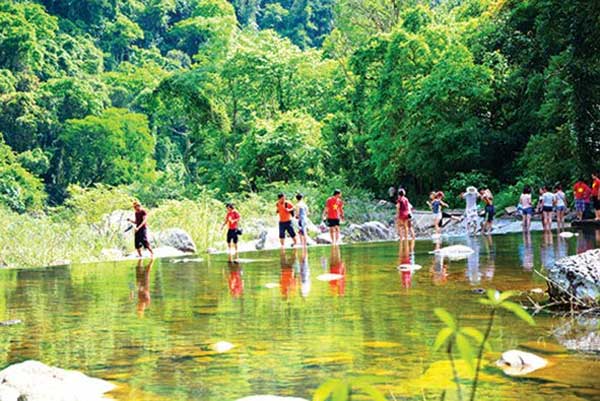 Dong Cao plateau, Khe Ro Forest, ethnic minority groups