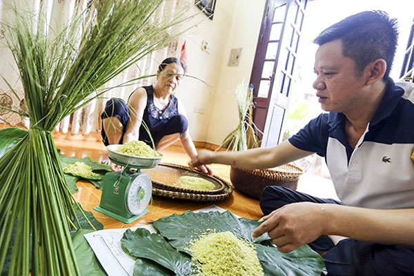 Banh com, Vong Village, green rice cake, traditional craft