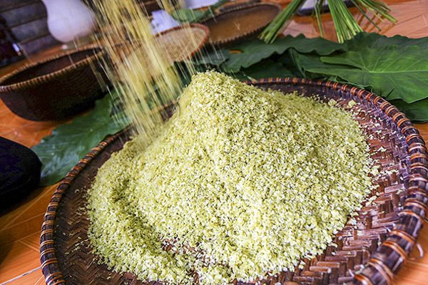 Banh com, Vong Village, green rice cake, traditional craft