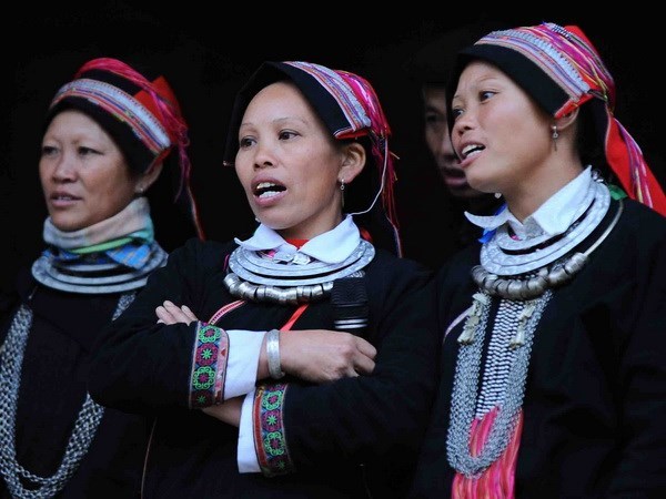 ethnic group keeps folk songs alive