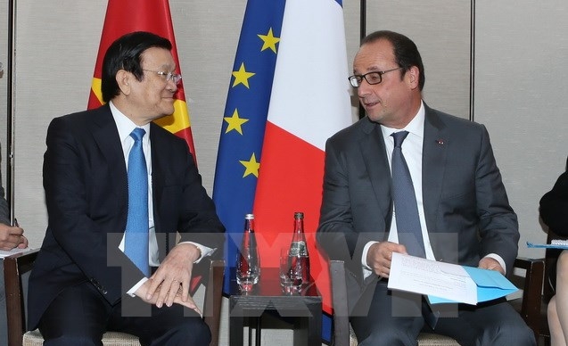 vietnam france to foster economic ties