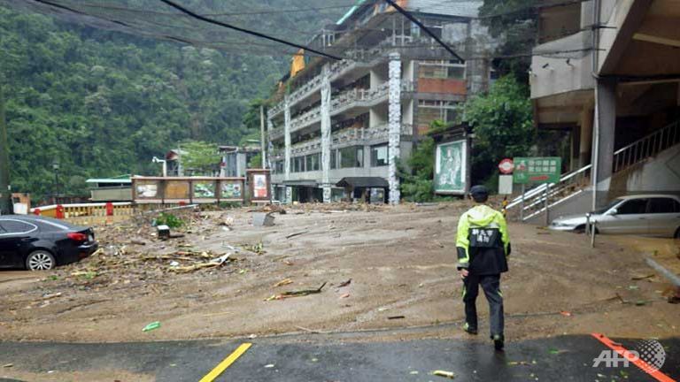 super typhoon kills three injures hundreds in taiwan